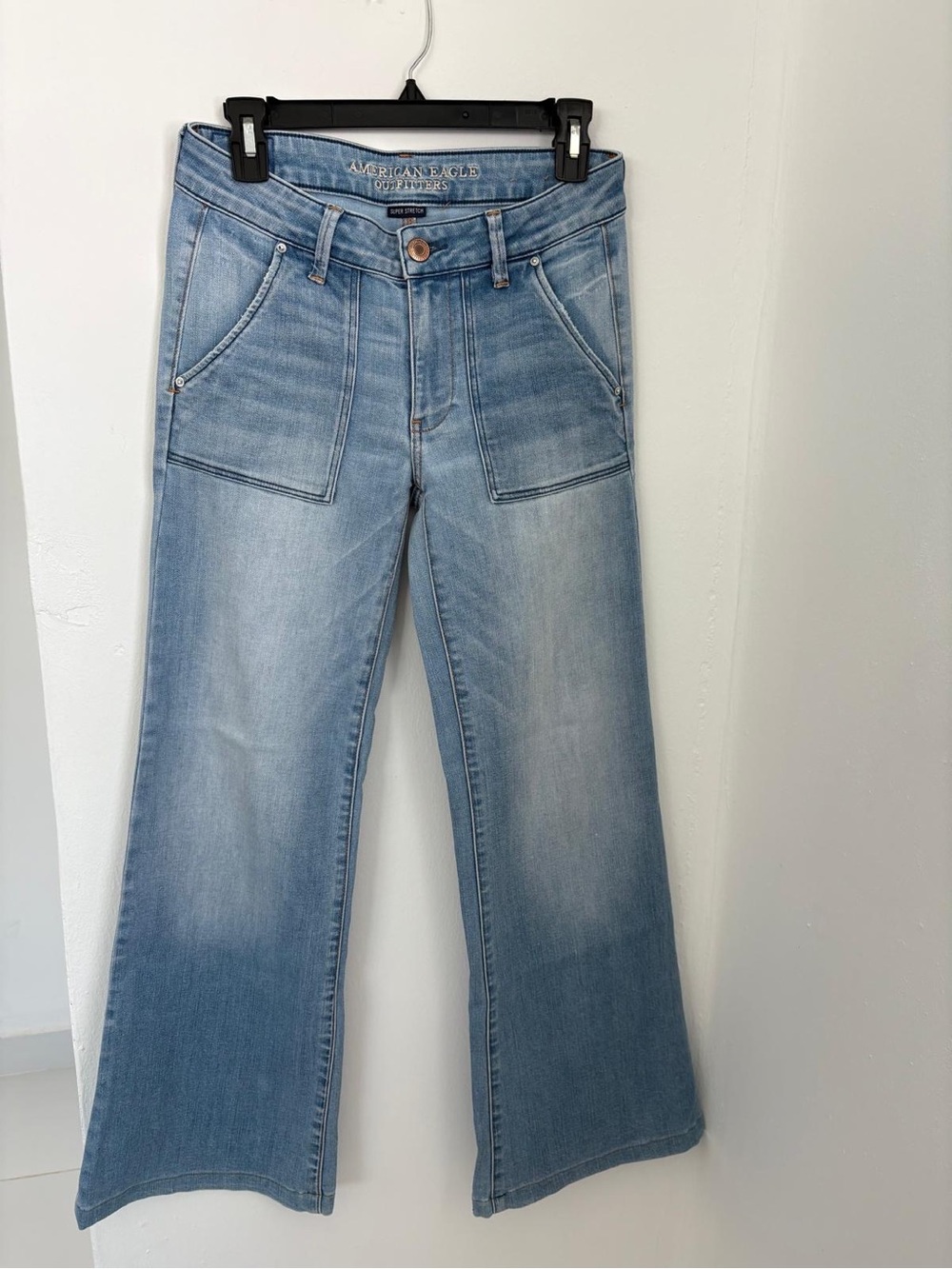 American Eagle Outfitters A-Line Wide-Leg Jeans | Size 4